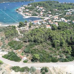 Prilika za Investiciju: 1000 m² građevinskog zemljišta nedaleko od mora u Lumbar