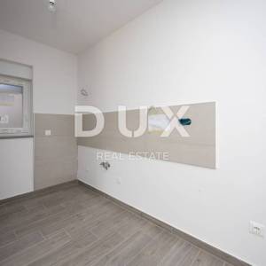 PRIMOŠTEN, DOLAC - SNIŽENO! Atraktivan apartman blizu mora