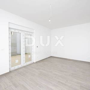 PRIMOŠTEN, DOLAC - SNIŽENO! Atraktivan apartman blizu mora