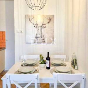 PRIMOŠTEN- Kuća s više apartmana i s prekrasnim pogledom na more