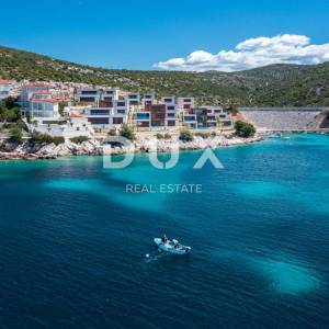 PRIMOŠTEN - Luksuzna vila s dva bazena