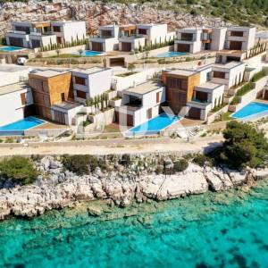 PRIMOŠTEN - Luksuzna vila s dva bazena