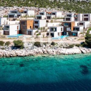 PRIMOŠTEN - Vrhunska vila prvi red do mora