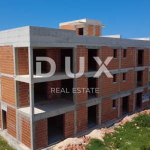 PRIVLAKA, SABUNIKE - Luksuzni penthouse S7 s pogledom na more i Velebit!