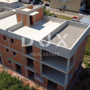PRIVLAKA, SABUNIKE - Luksuzni penthouse S7 s pogledom na more i Velebit!