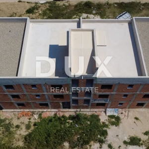 PRIVLAKA, SABUNIKE - Luksuzni penthouse S7 s pogledom na more i Velebit!
