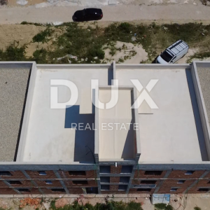 PRIVLAKA, SABUNIKE - Luksuzni penthouse S7 s pogledom na more i Velebit!