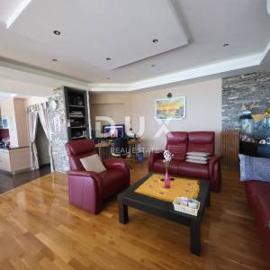 PRIVLAKA, ZADAR - EKSKLUZIVNA PRILIKA – Stan u 1. redu do mora!