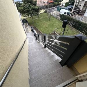 PRIVLAKA, ZADAR - Ekskluzivno - Kuća 20 metara od mora