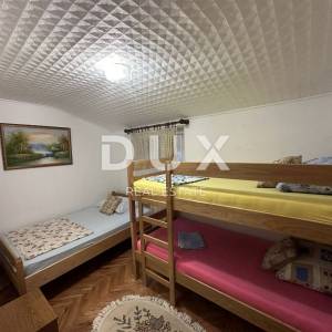 PRIVLAKA, ZADAR - Ekskluzivno - Kuća 20 metara od mora