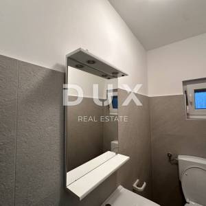 PRIVLAKA, ZADAR - Ekskluzivno - Kuća 20 metara od mora