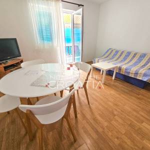 PRIZNA: 1. RED DO MORA, 3 APARTMANA!