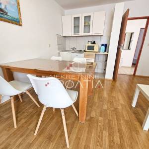 PRIZNA: 1. RED DO MORA, 3 APARTMANA!