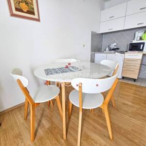PRIZNA: 1. RED DO MORA, 3 APARTMANA!