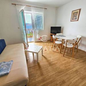 PRIZNA: 1. RED DO MORA, 3 APARTMANA!