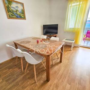 PRIZNA: 1. RED DO MORA, 3 APARTMANA!