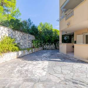 Prodaja, Brač,Sutivan dvosoban stan, par koraka od mora