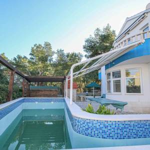 Prodaja, Čiovo, Slatine, vila sa apartmanima