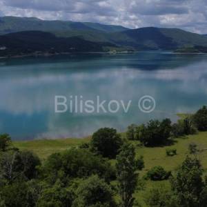 Prodaja, građevinsko zemljište s pogledom na jezero 