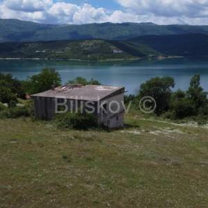 Prodaja, građevinsko zemljište s pogledom na jezero 