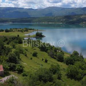 Prodaja, građevinsko zemljište s pogledom na jezero 