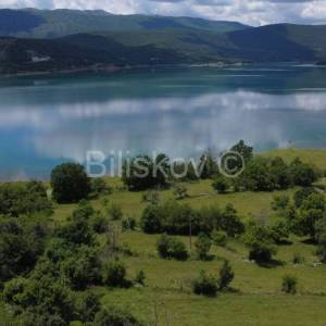 Prodaja, građevinsko zemljište s pogledom na jezero 