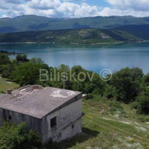 Prodaja, građevinsko zemljište s pogledom na jezero 