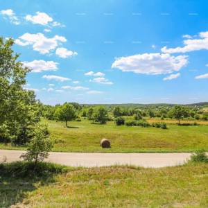 Prodaja građevinskog zemljišta s otvorenim panoramskim pogledom, Oprtalj!