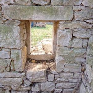 Prodaja istarske kamene kuće za renovaciju, uporabna dozvola, Kršan!