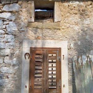 Prodaja istarske kamene kuće za renovaciju, uporabna dozvola, Kršan!