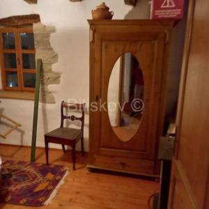 Prodaja, kamena kuća, 10 soba, Hum