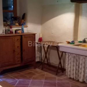 Prodaja, kamena kuća, 10 soba, Hum