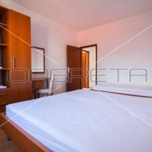 Prodaja, Kuća, Bol, Ivana Gundulića , Poluugrađena, 330m2