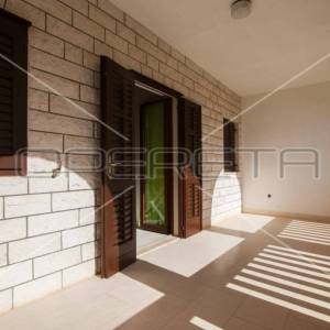 Prodaja, Kuća, Bol, Ivana Gundulića , Poluugrađena, 330m2