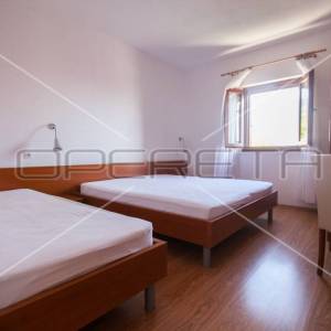 Prodaja, Kuća, Bol, Ivana Gundulića , Poluugrađena, 330m2
