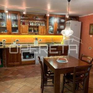 Prodaja, Kuća, Delnice, Crni Lug, Samostojeća, 300m2