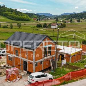 Prodaja, Kuća, Desinić, Ivanić Desinički , Samostojeća, 105m2