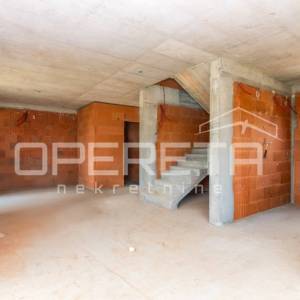 Prodaja, Kuća, Desinić, Ivanić Desinički , Samostojeća, 105m2