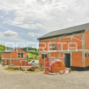 Prodaja, Kuća, Desinić, Ivanić Desinički , Samostojeća, 105m2