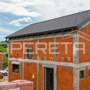 Prodaja, Kuća, Desinić, Ivanić Desinički , Samostojeća, 105m2