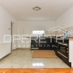Prodaja, Kuća, Donji Stupnik, Božići, Dvojni objekt, 328m2