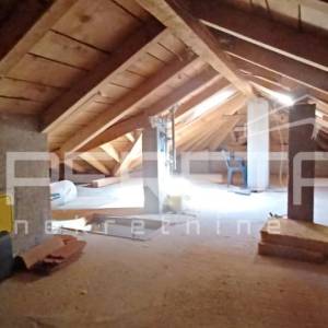 Prodaja, Kuća, Gajnice, Zelena magistrala, Samostojeća, 340m2