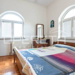 Prodaja, Kuća, Gajnice, Zelena magistrala, Samostojeća, 340m2