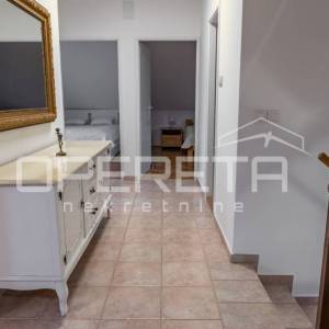 Prodaja, Kuća, Gračani, Črna voda, Samostojeća, 220m2
