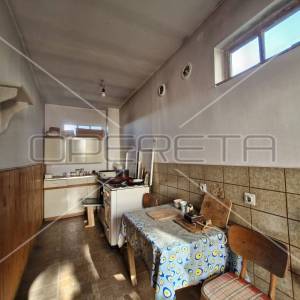 Prodaja, Kuća, Gračani, Gjurkov put, Samostojeća, 220m2