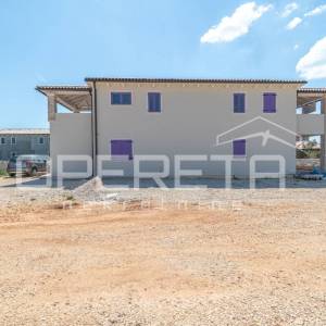 Prodaja, Kuća, Kanfanar, Kanfanar, Samostojeća, 215m2