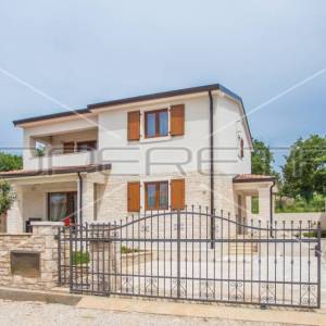 Prodaja, Kuća, Kaštelir-Labinci, Kaštelir, Samostojeća, 170m2