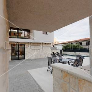Prodaja, Kuća, Mandre, Stjepana Radića, Dvojni objekt, 230m2