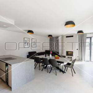 Prodaja, Kuća, Mandre, Stjepana Radića, Dvojni objekt, 230m2
