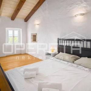 Prodaja, Kuća, Motovun, Motovun, Samostojeća, 220m2